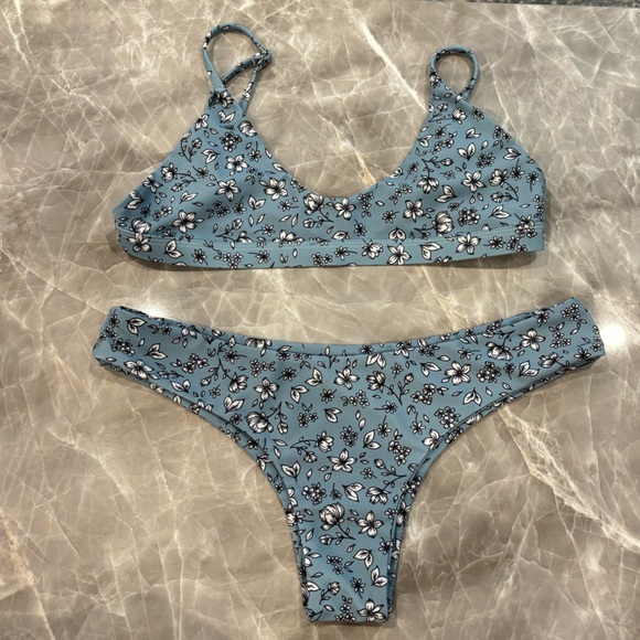 Kulani Kinis Other - Kulani Kinis Blue Floral Bikini